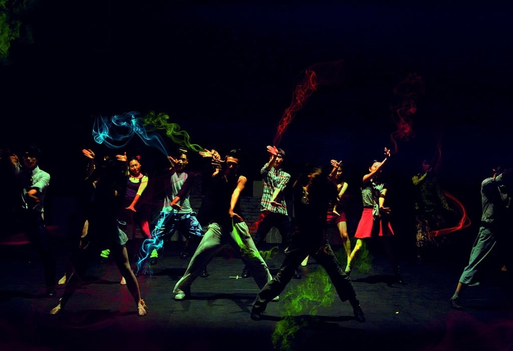 Background Dancers